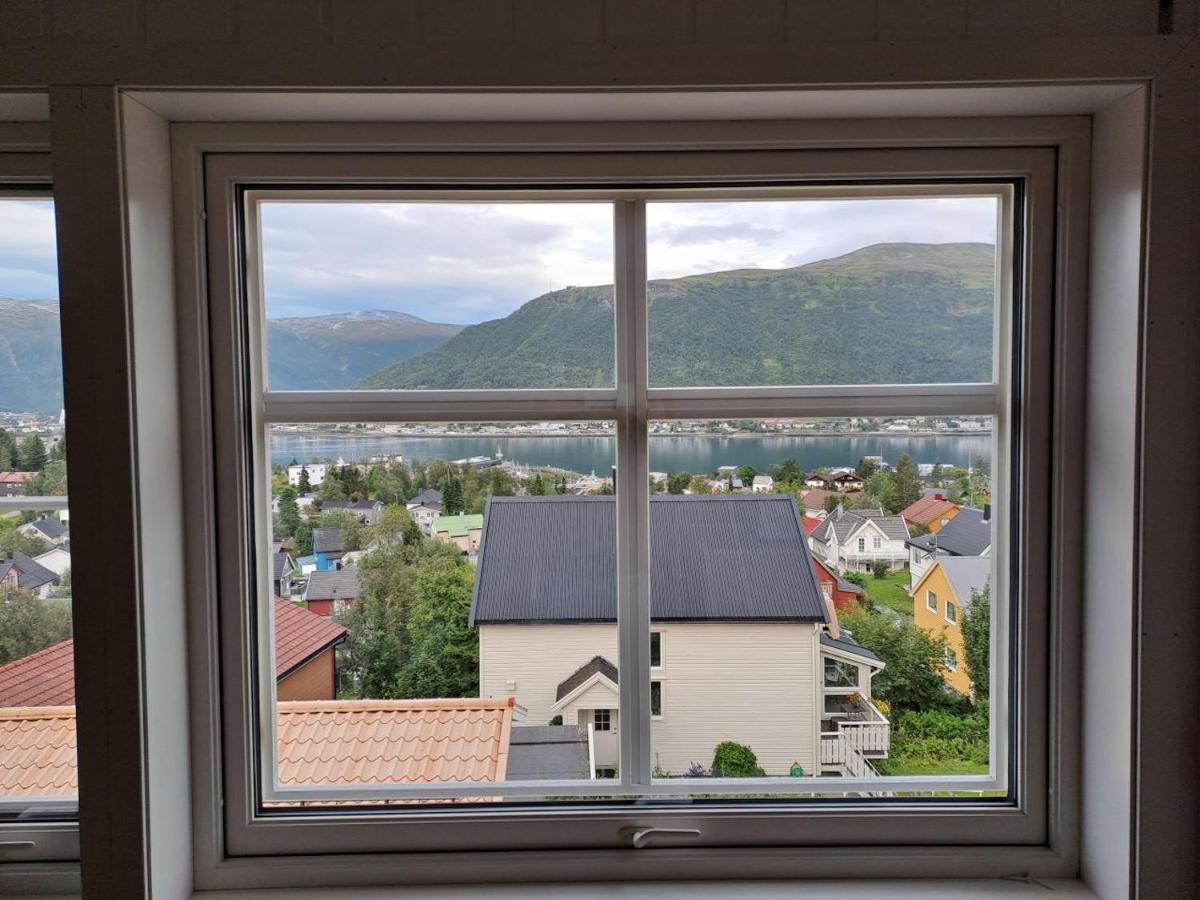 Warm And Cozy Apartment With Panoramic View Above The City Center Tromsø Zewnętrze zdjęcie